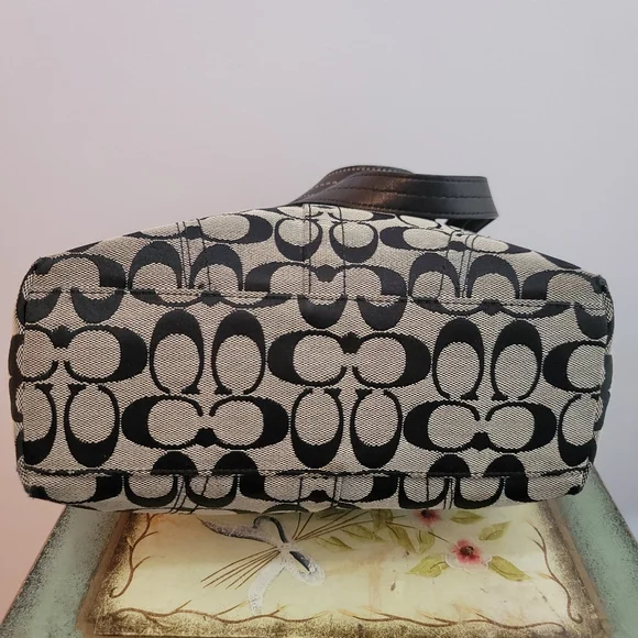 Coach Hadley Black and Gray Signature Canvas With Leather Trim Tote Bag - Picture 6 of 16